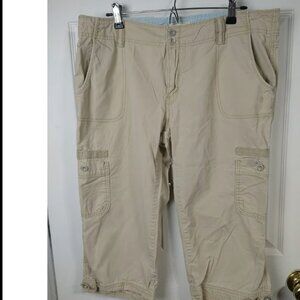 Clothes~ Women's Levi's Cargo Capri Pants~ Sz 12 Khaki, Beige, Tan~ EUC!